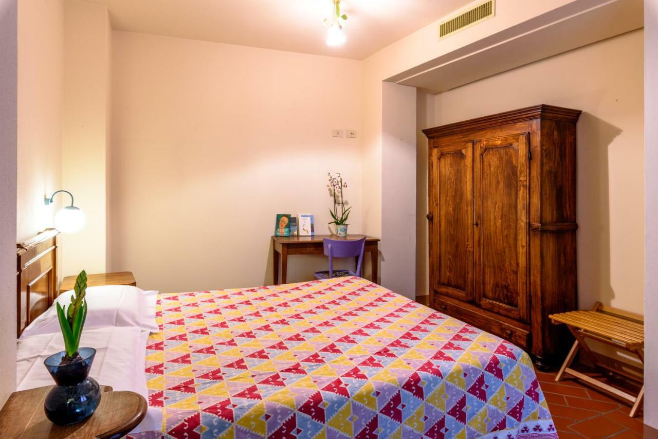 La Locanda Del Povero Diavolo Torriana Bagian luar foto