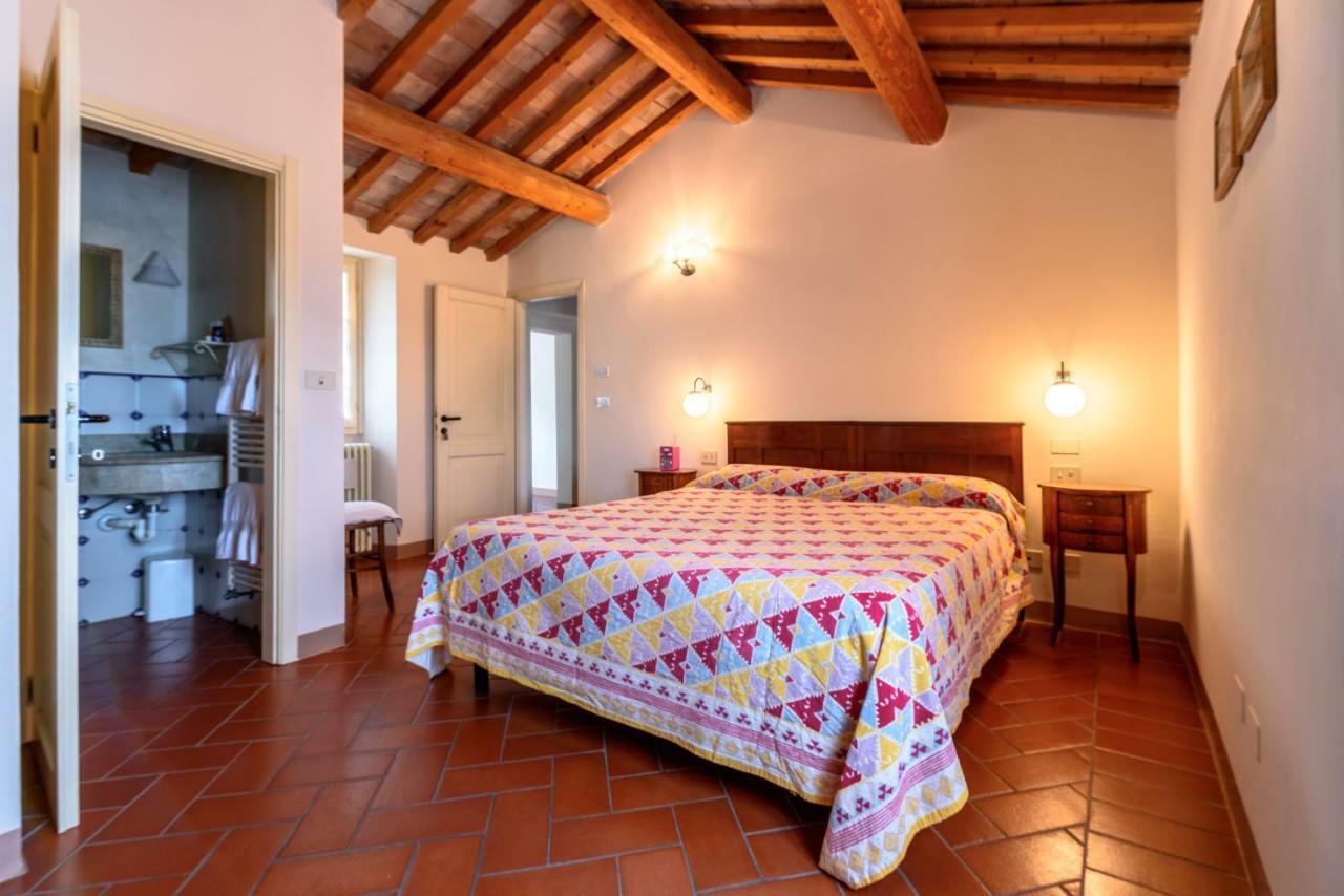 La Locanda Del Povero Diavolo Torriana Bagian luar foto