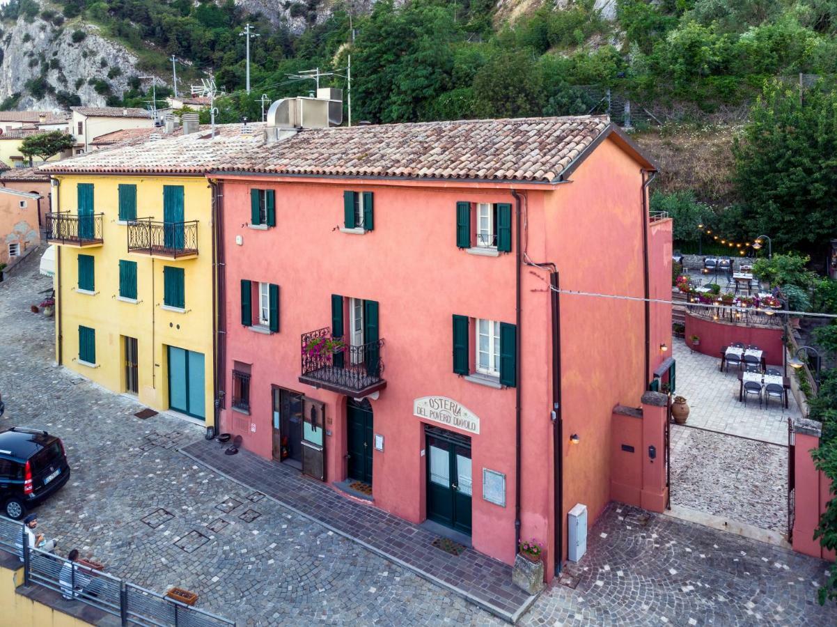 La Locanda Del Povero Diavolo Torriana Bagian luar foto