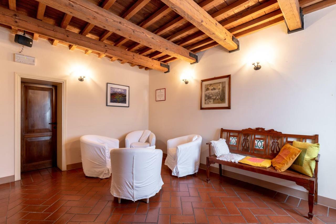 La Locanda Del Povero Diavolo Torriana Bagian luar foto