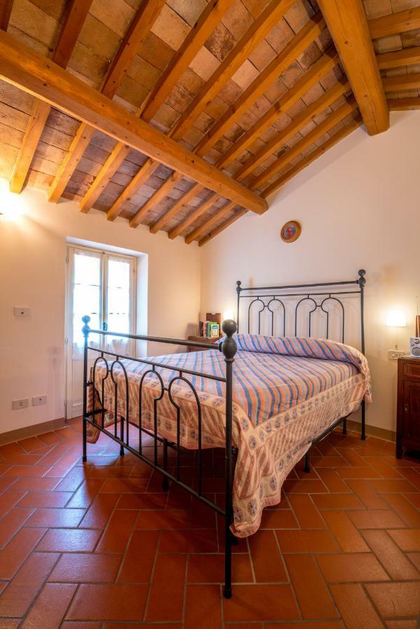 La Locanda Del Povero Diavolo Bed & Breakfast Torriana Bagian luar foto