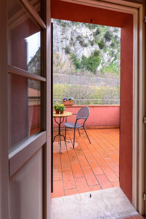 La Locanda Del Povero Diavolo Torriana Bagian luar foto