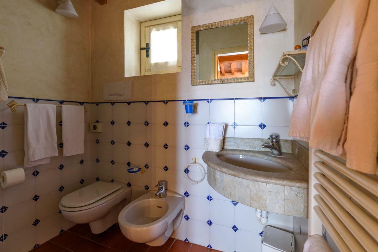 La Locanda Del Povero Diavolo Torriana Bagian luar foto