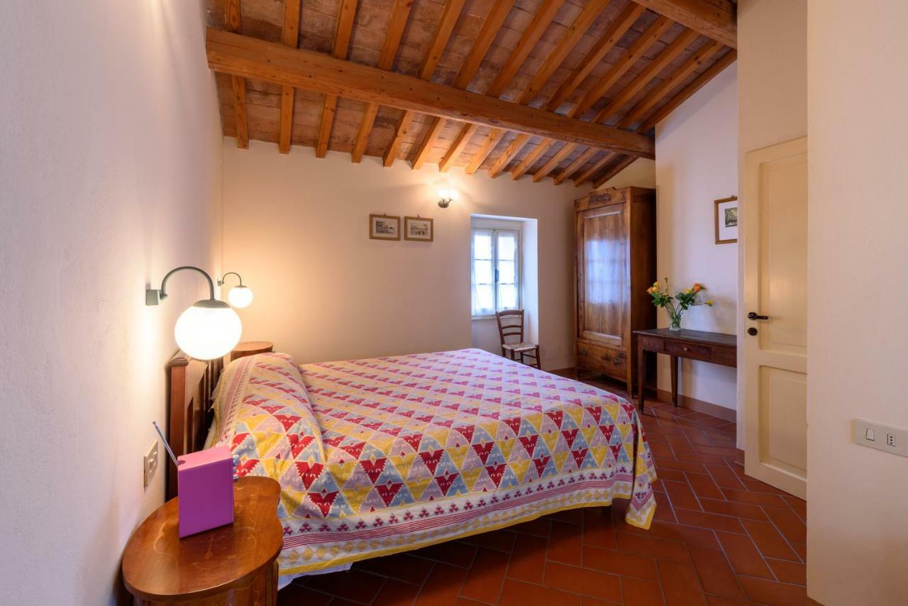 La Locanda Del Povero Diavolo Torriana Bagian luar foto