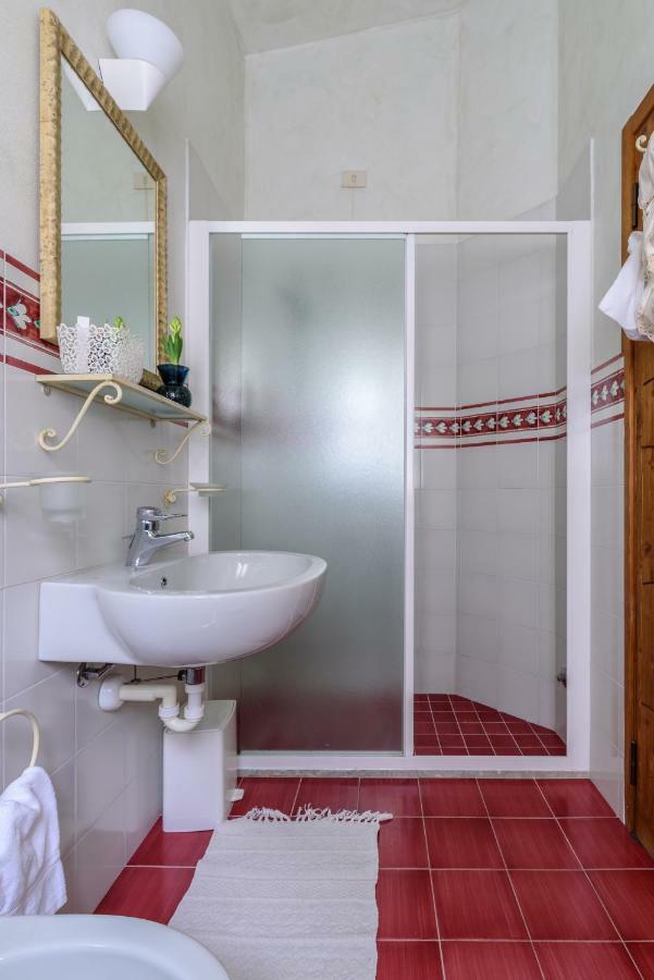 La Locanda Del Povero Diavolo Torriana Bagian luar foto