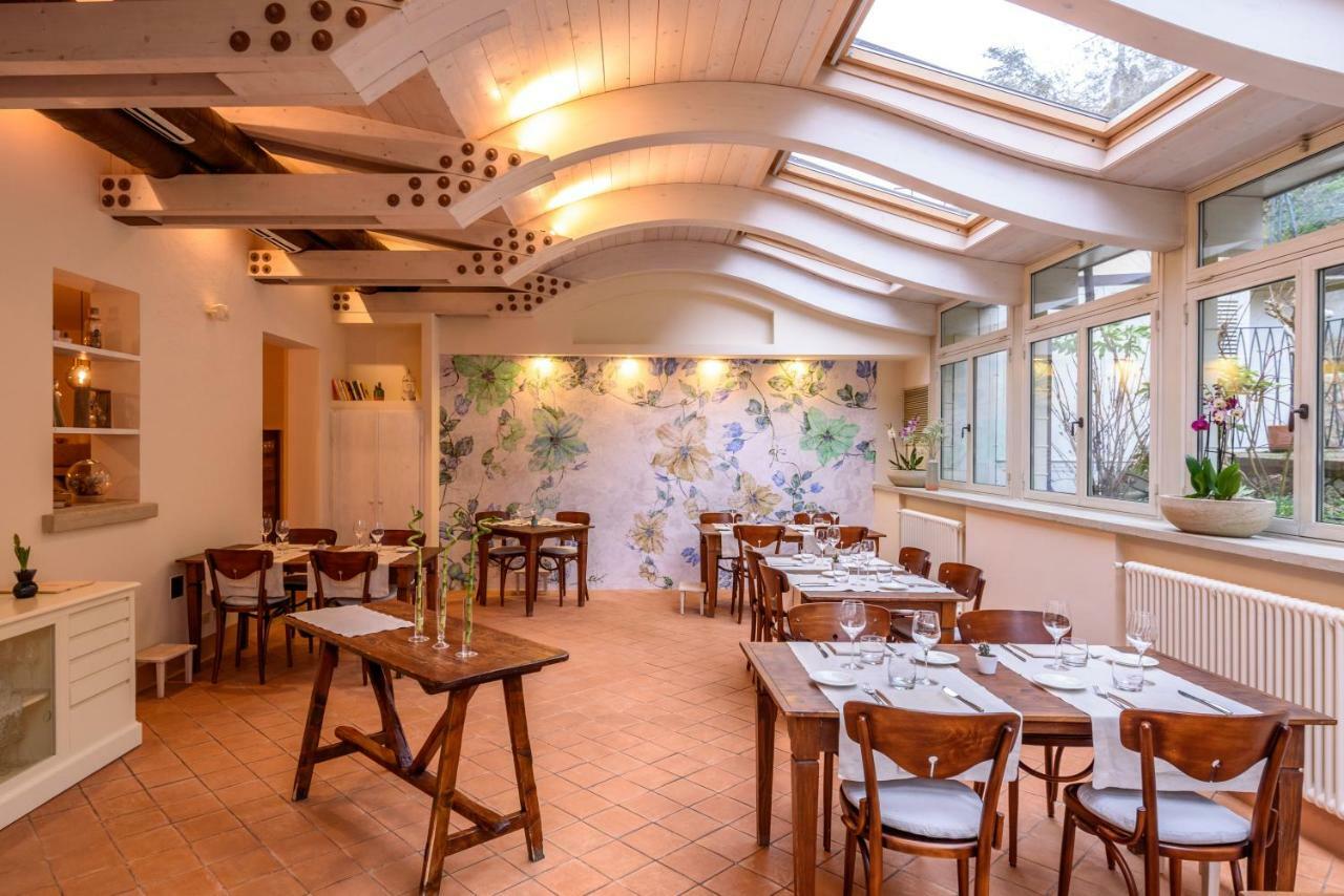 La Locanda Del Povero Diavolo Torriana Bagian luar foto