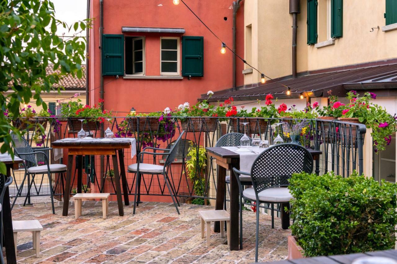 La Locanda Del Povero Diavolo Torriana Bagian luar foto